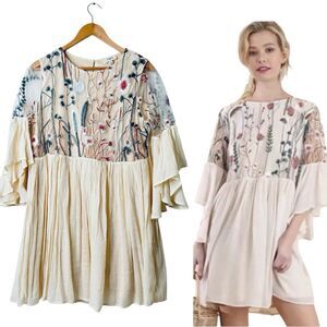 Umgee Boho Chic Mini Dress M Floral Embroidered Bell Sleeve Babydoll Cottagecore
